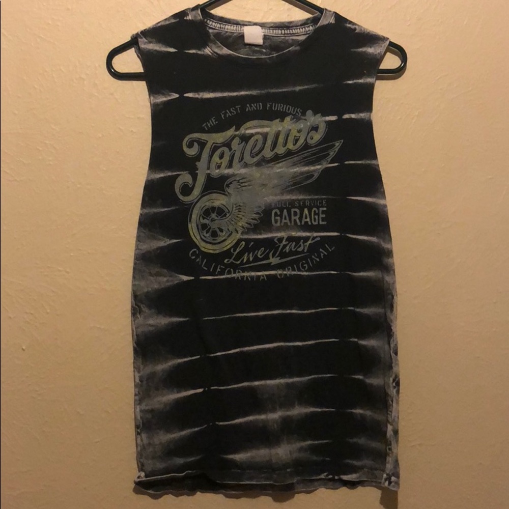 Cut off shirt